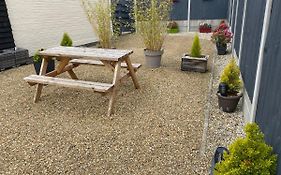 Self-Contained, Framlingham Snug, Private Parking, No Cooking Facilities